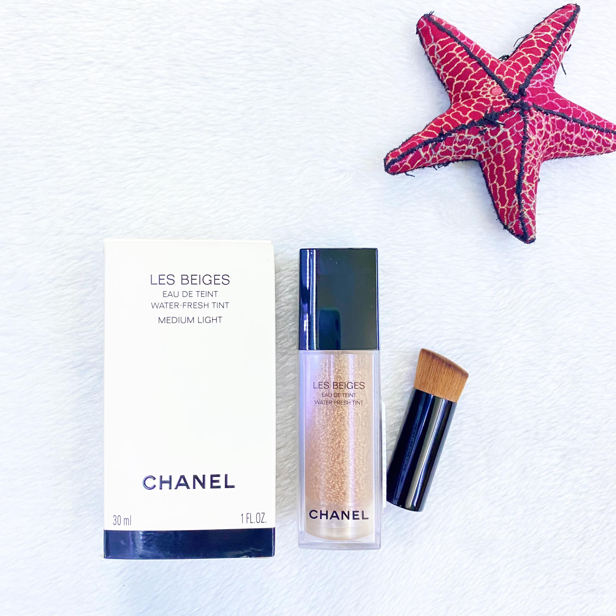 Kem Nền Chanel Les Beiges Eau de Teint Water Fresh Tint 30ml Kem Nền Chanel Les Beiges Eau de Teint Water Fresh Tint 30ml