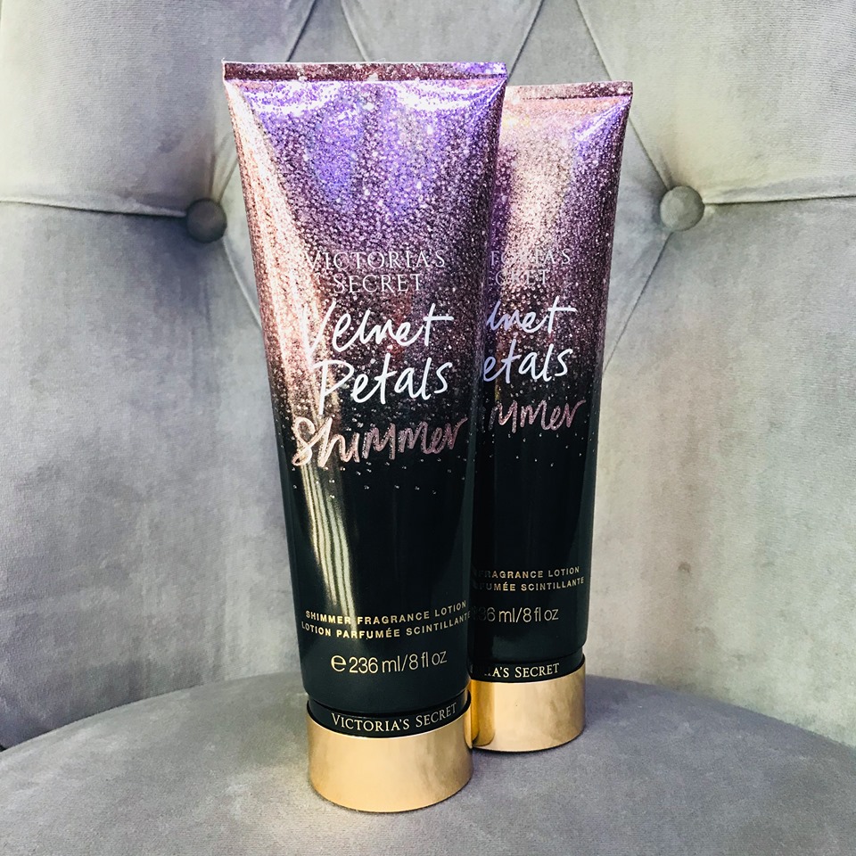 Dưỡng thể Victoria's Secret Velvet Petals Shimmer