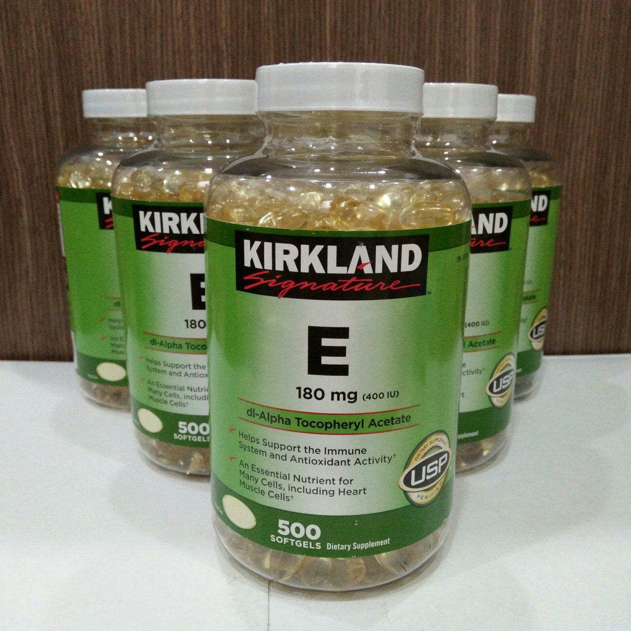 dưỡng da Aloe Vera và vitamin E
