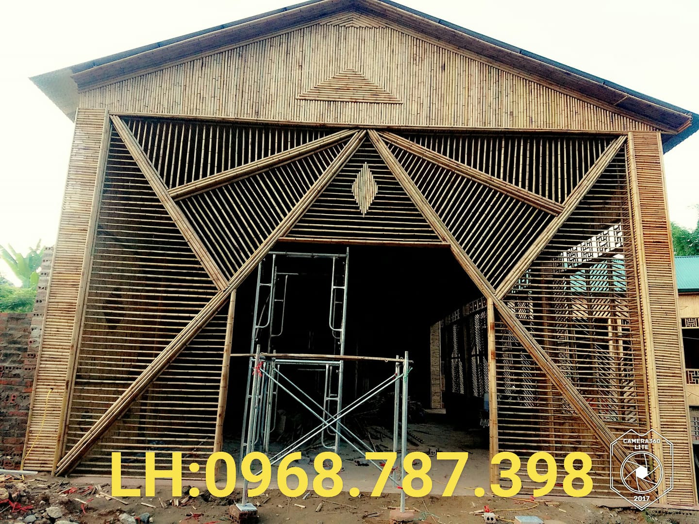 Nhận thi công ốp tre trúc nhà hàng, giá bình dân, làm nhà tre , lớp lá cọ , cỏ tranh