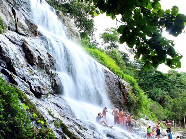 HẠ LONG - HÀ NỘI - K9 ĐÁ CHÔNG – AO VUA –ASEAN Resort    ĐỀN CHU VĂN AN – HẠ LONG