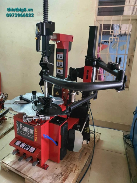 Công dụng của máy tháo vỏ trong sửa chữa xe máy