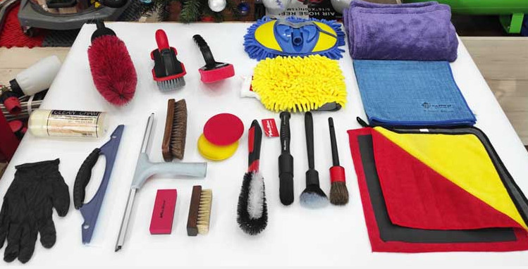 Thiết bị, dụng cụ chăm sóc ô tô