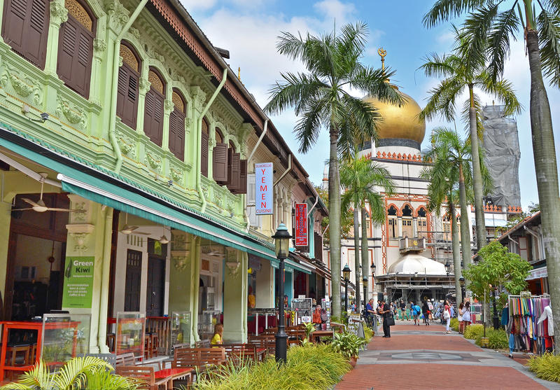 Pose dáng sành điệu ở 4 khu phố Singapore chất lừ gây bão mùa hè