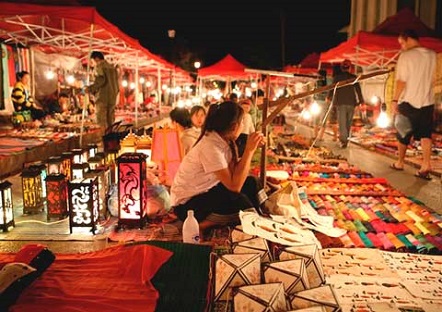 Kinh nghiệm du lịch Lào: Những địa điểm mua sắm nổi tiếng tại Lào