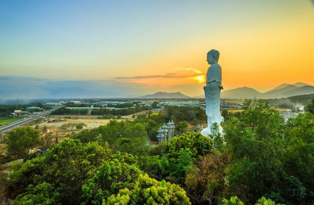 Những ngôi chùa có tượng Phật khổng lồ ở Việt Nam