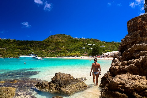 Mắt chữ O mồm chữ A với 13 bãi biển khỏa thân trên khắp thế giới