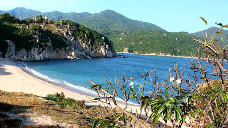 Những bãi biển độc lạ tuyệt đẹp ở Ninh Thuận