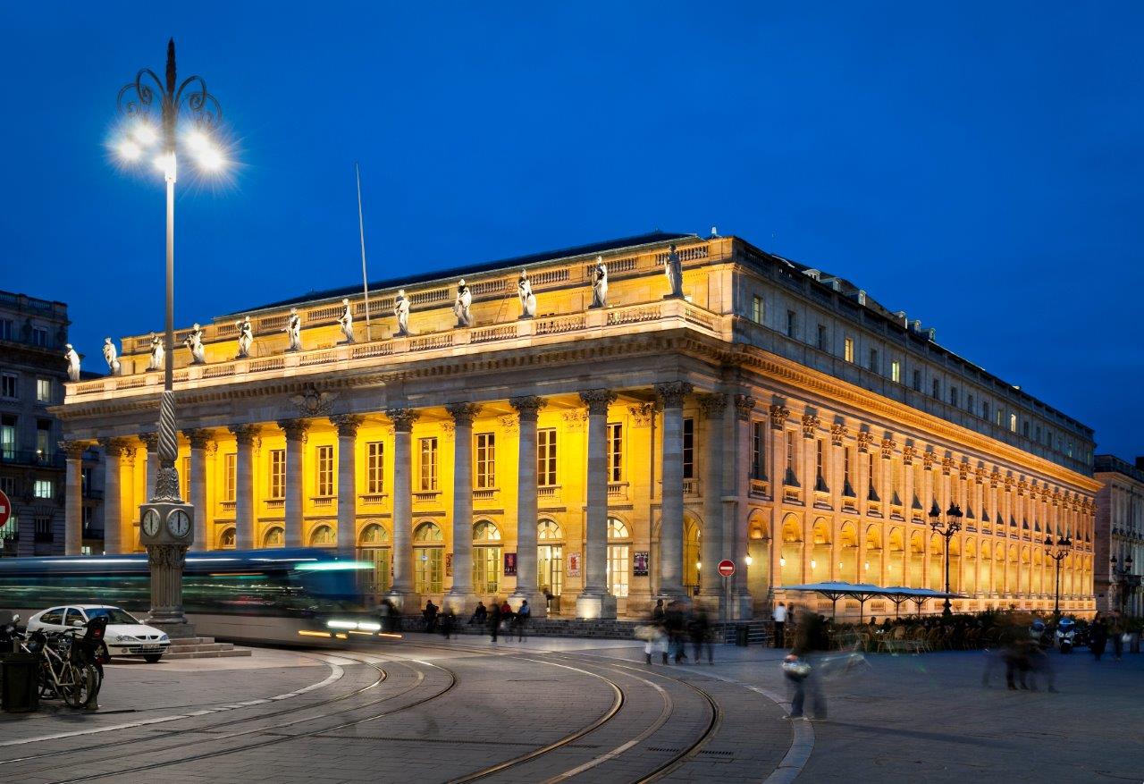 Đến Bordeaux say ngất men rượu vang