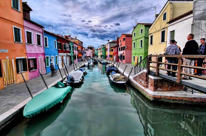 Burano – hòn đảo cầu vồng đẹp trên từng centimet của Venice