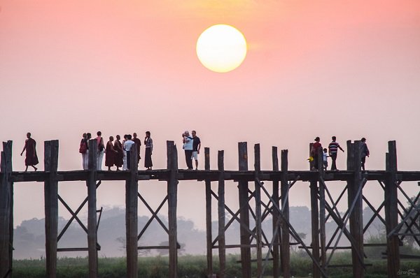 Đi Mandalay ngắm hoàng hôn ở cầu U Bein