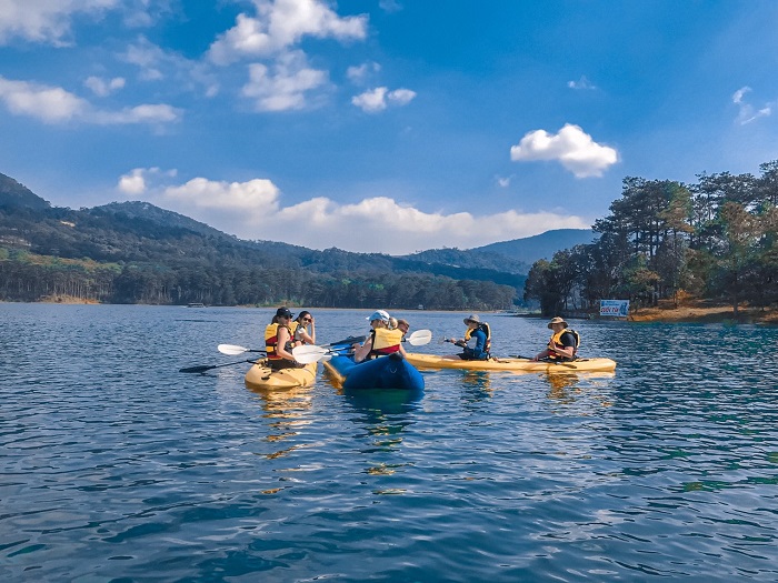 Sông Nho Quế, Hà Giang và những địa điểm chèo thuyền kayak đẹp nhất Việt Nam cho bạn khám phá