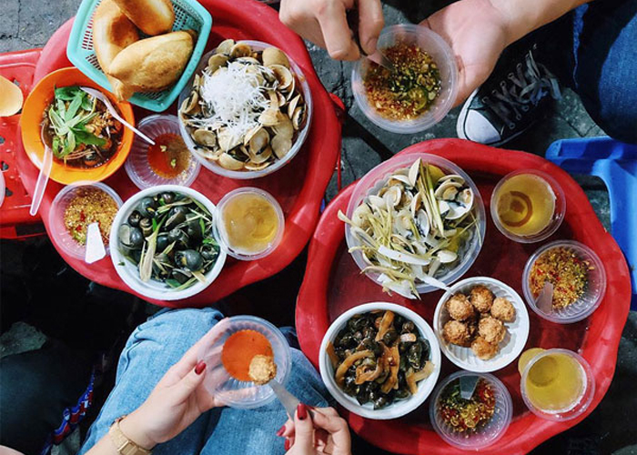 Food tour Hà Nội ngày gió lạnh: Ăn gì để ấm bụng và no lâu?