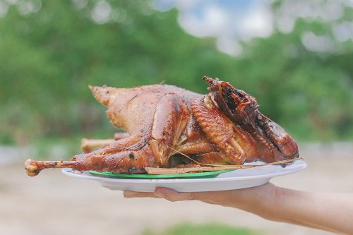 Gà đốt lá chúc – món chỉ ngon khi ăn ở An Giang