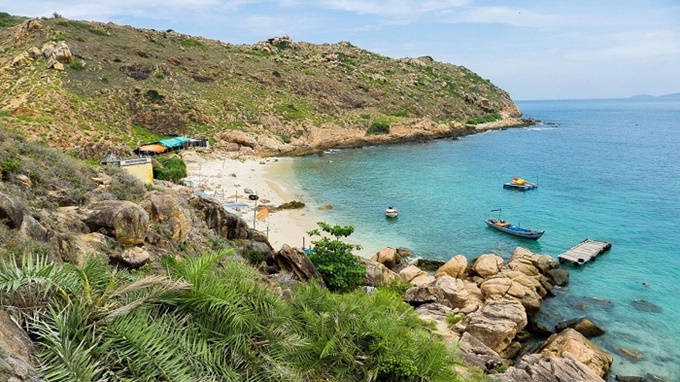 Cảnh đẹp say lòng trên hòn đảo đá nhiều hơn cây ở Quy Nhơn