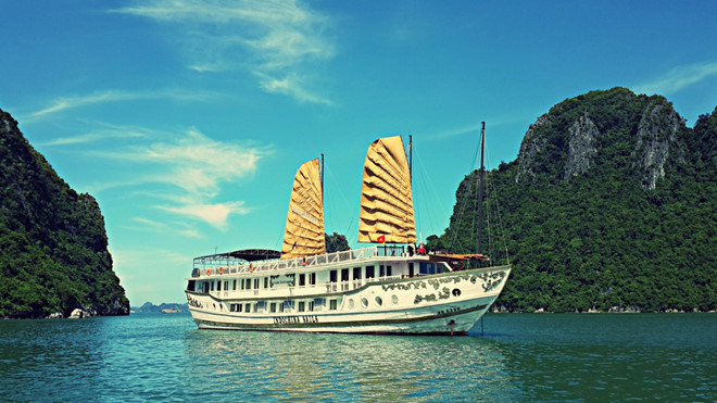 Trải nghiệm lộng gió trên du thuyền hoàng gia Indochina Sails
