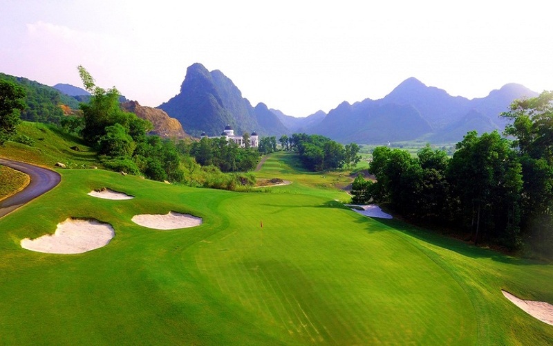 Khám phá sân golf đầu tiên của tỉnh Hà Nam