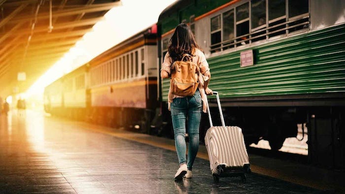 Vi vu châu Á, chẳng sá đêm ngày là nhờ những bí kíp đi tàu xe cực hữu ích