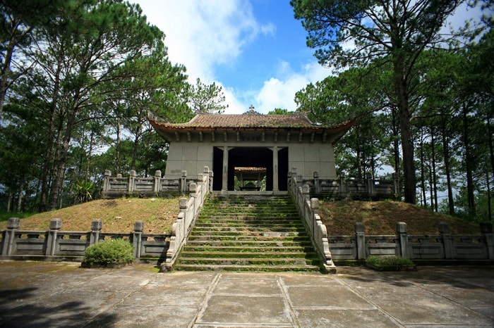 Lăng Nguyễn Hữu Hào Đà Lạt: Từ lăng mộ bỏ hoang đến điểm check in mới toanh 'vạn người mê'