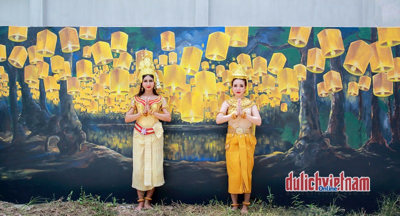 Tháng 11 về Trà Vinh tham gia lễ hội Ok Om Bok năm 2018