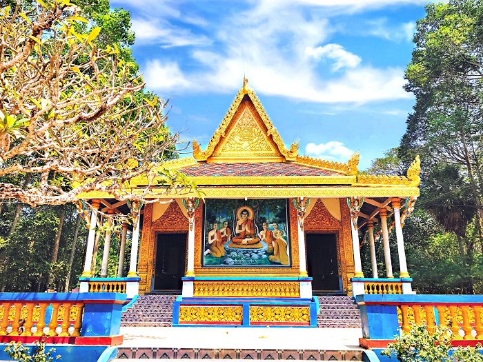 Vẻ đẹp huyền bí và linh thiêng của những ngôi chùa Khmer ở miền Tây