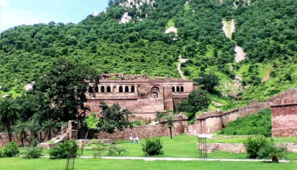 Pháo đài Bhangarh và lời nguyền một đi không bao giờ trở lại