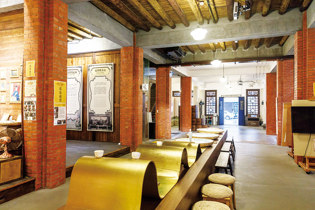 Những điều thú vị bên trong biệt thự của gia tộc trà thịnh vượng nhất Taipei