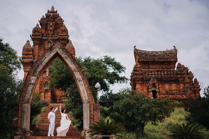 Khám phá những tinh hoa kiến trúc nghệ thuật kỳ bí ngàn năm không lời đáp tại Tháp Chàm Poshanư Phan Thiết