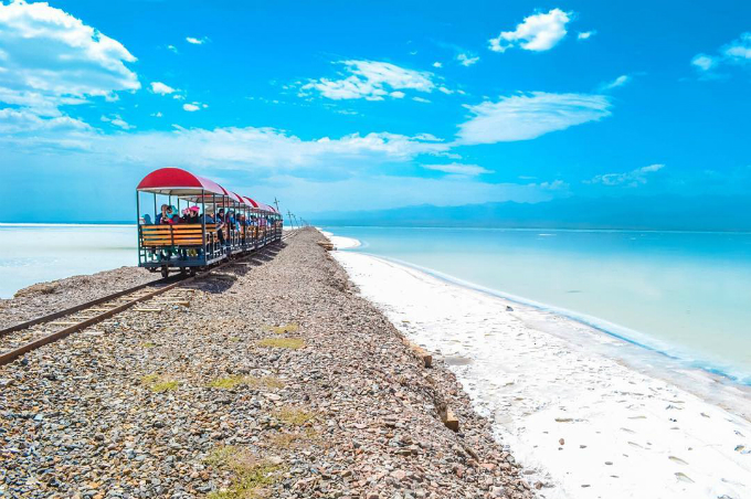 Cam Túc Thanh Hải - cung đường hút hồn 'kẻ sống ảo'