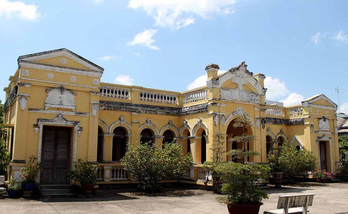 Vẻ đẹp xuyên thời gian của ngôi nhà hơn 100 năm tại Tiền Giang