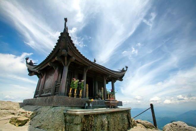 Non thiêng Yên Tử - vẻ đẹp hùng vĩ của 1000 năm đất Phật