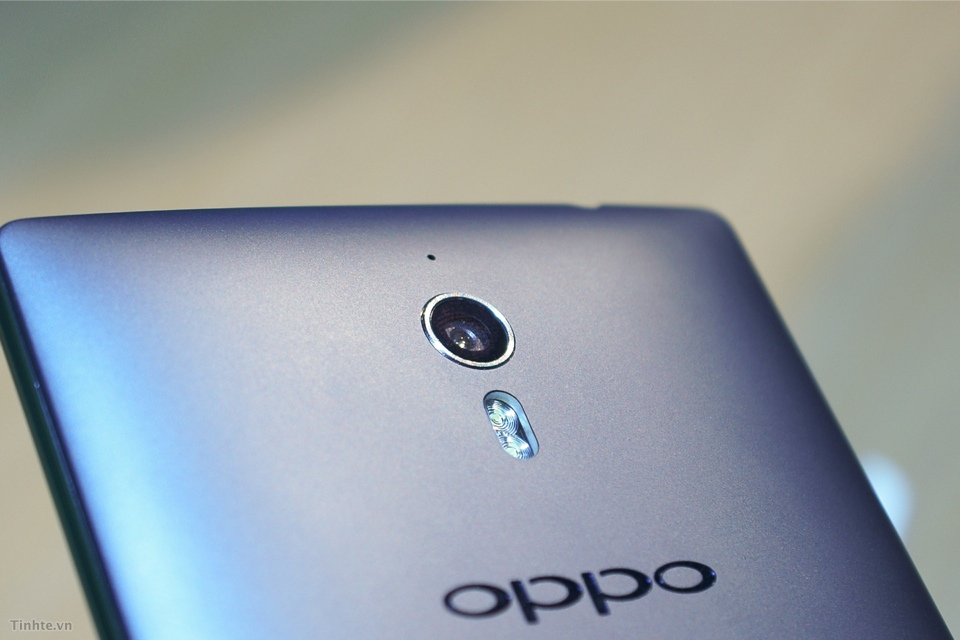 Trên tay Oppo Find 7: điện thoại với cấu hình mạnh nhất