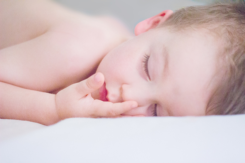 mách bố mẹ cách giúp bé ngủ ngon giấc