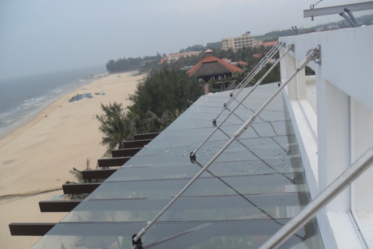 chuyen-nhan-tu-van-thiet-ke-thi-cong-lap-dat-mai-kinh-cuong-luc-sanh-kinh-cuong-luc