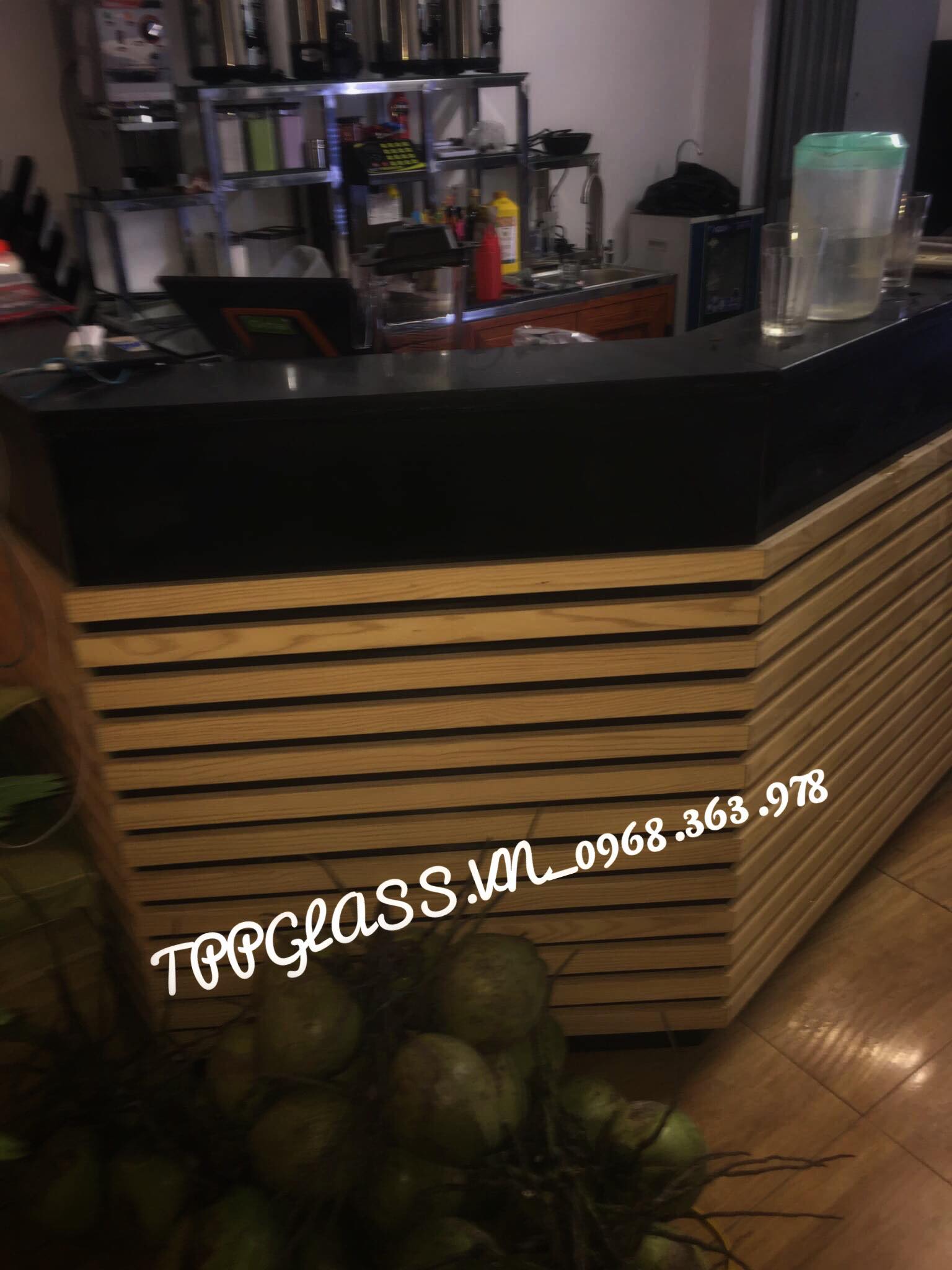 tppglass.vn/xuong-thiet-ke-san-xuat-quay-thu-ngan-tiep-tan-quay-bar-tai-ha-noi