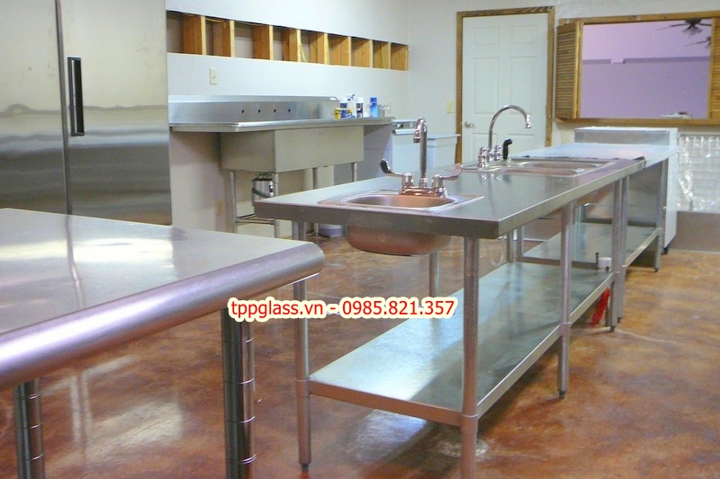 thiet-bi-bep-cong-nghiep-ha-noi