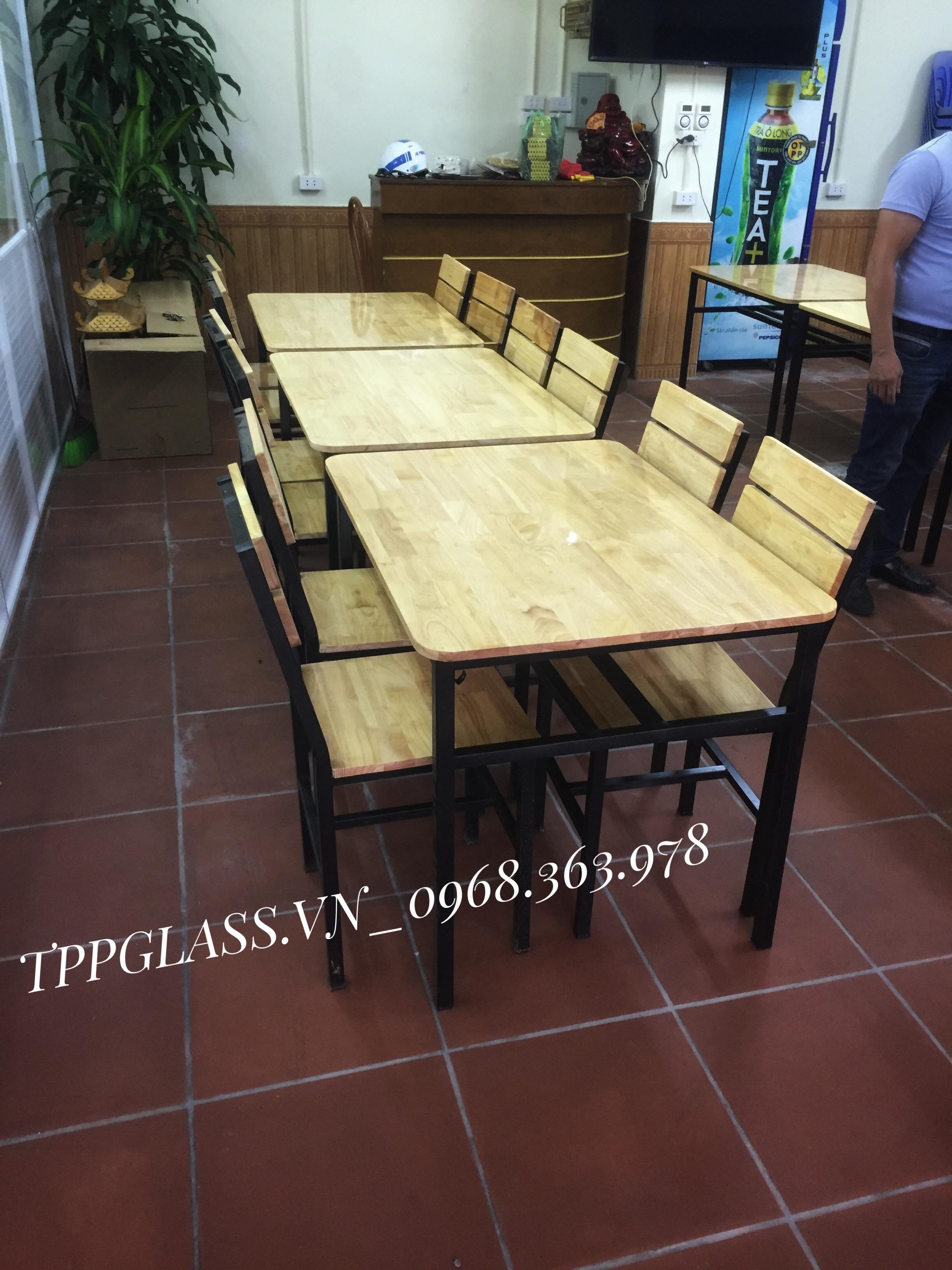 https://tppglass.vn/kho-xuong-san-xuat-nhan-dong-ban-ghe-cafe-tra-su-a-nha-hang-quan-an-theo-yeu-cau-tai-ha-noi