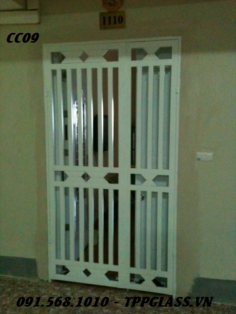 bao-gia-lam-cong-cua-cau-thang-hang-rao-lan-can-ban-cong-sat-tai-ha-noi