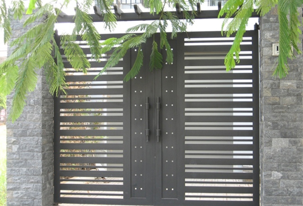 bao-gia-lam-cong-cua-cau-thang-hang-rao-lan-can-ban-cong-sat-tai-ha-noi