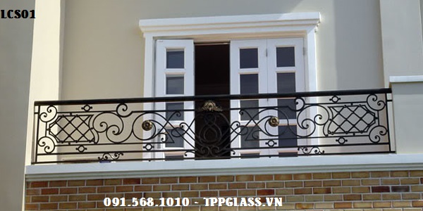 bao-gia-lam-lan-can-ban-cong-sat-nghe-thuat-tai-ha-noi