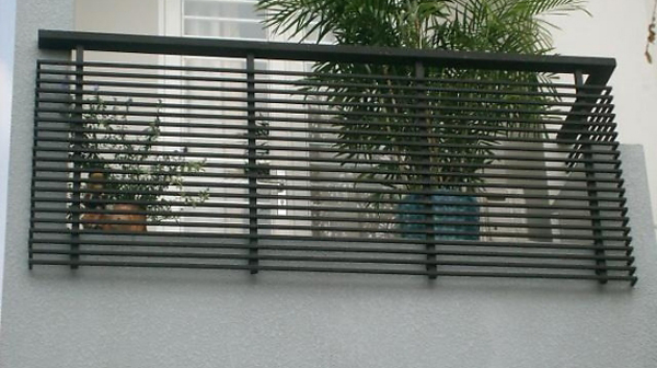 bao-gia-lam-lan-can-ban-cong-sat-nghe-thuat-tai-ha-noi