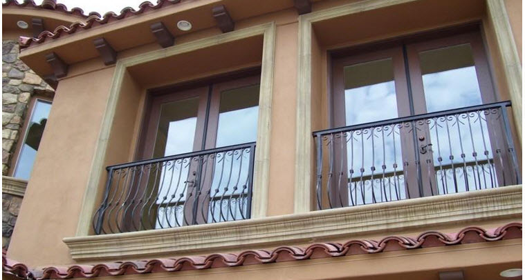 bao-gia-lam-cau-thang-sat-hang-rao-sat-lan-can-sat-ban-cong-sat