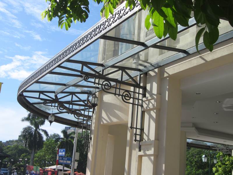 chuyen-nhan-tu-van-thiet-ke-thi-cong-lap-dat-mai-kinh-cuong-luc-sanh-kinh-cuong-luc