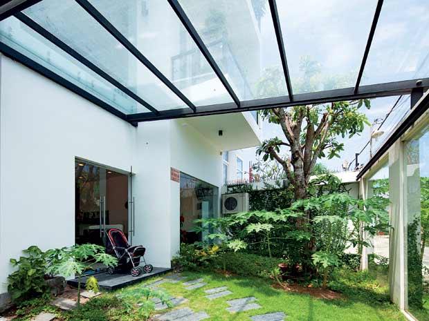 chuyen-nhan-tu-van-thiet-ke-thi-cong-lap-dat-mai-kinh-cuong-luc-sanh-kinh-cuong-luc