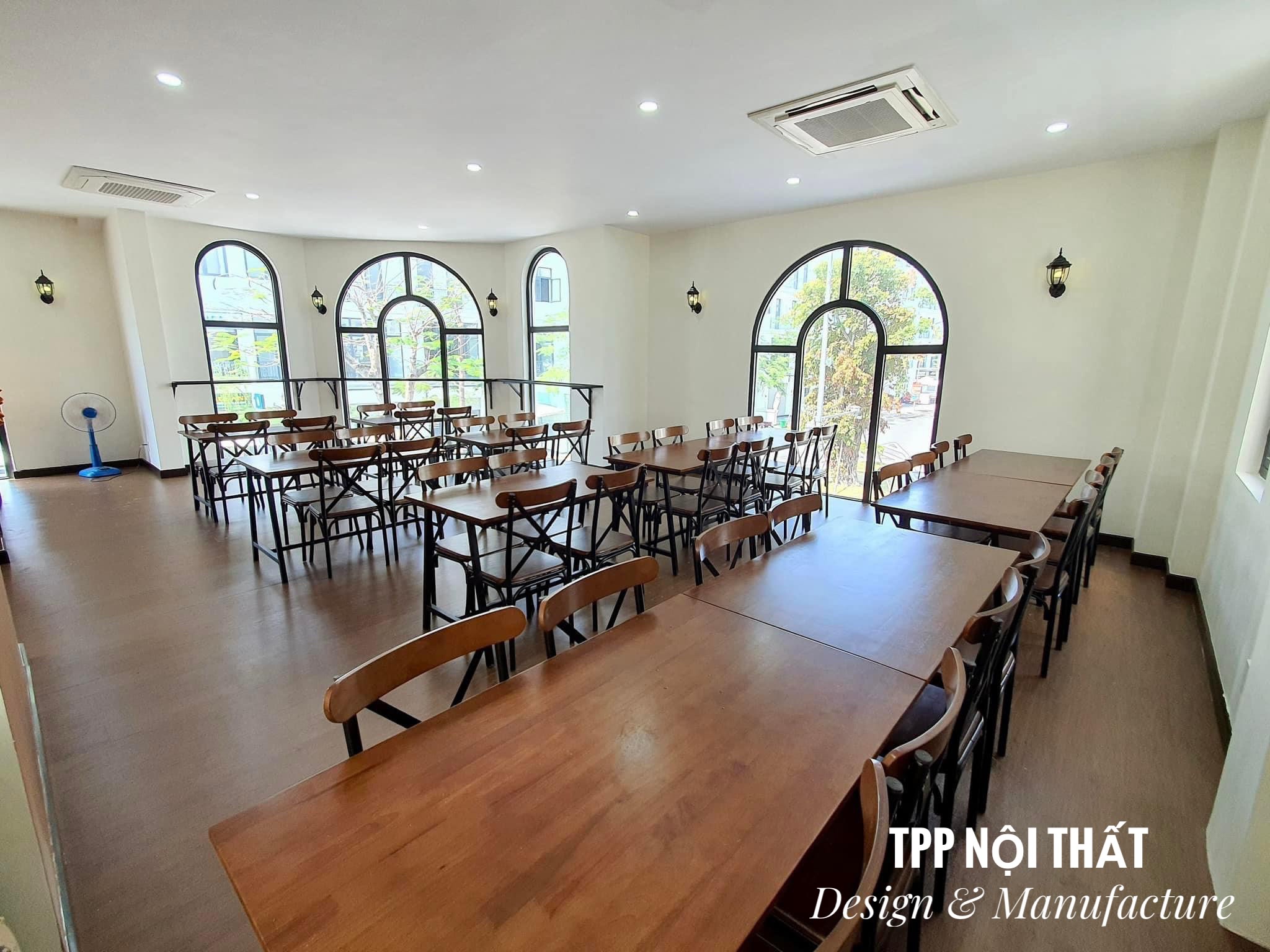 thiet ke thi cong tpp noi that tu ke trung bay nha hang