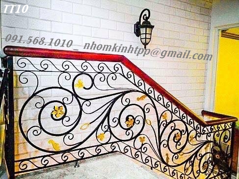 bao-gia-lam-cau-thang-sat-hang-rao-sat-lan-can-sat-ban-cong-sat