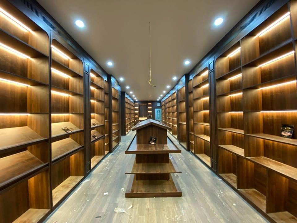 Cach-thiet-ke-trung-bay-shop-my-pham-dep-thu-hut-khach-hang-tppnoithat-ha-noi-hcm