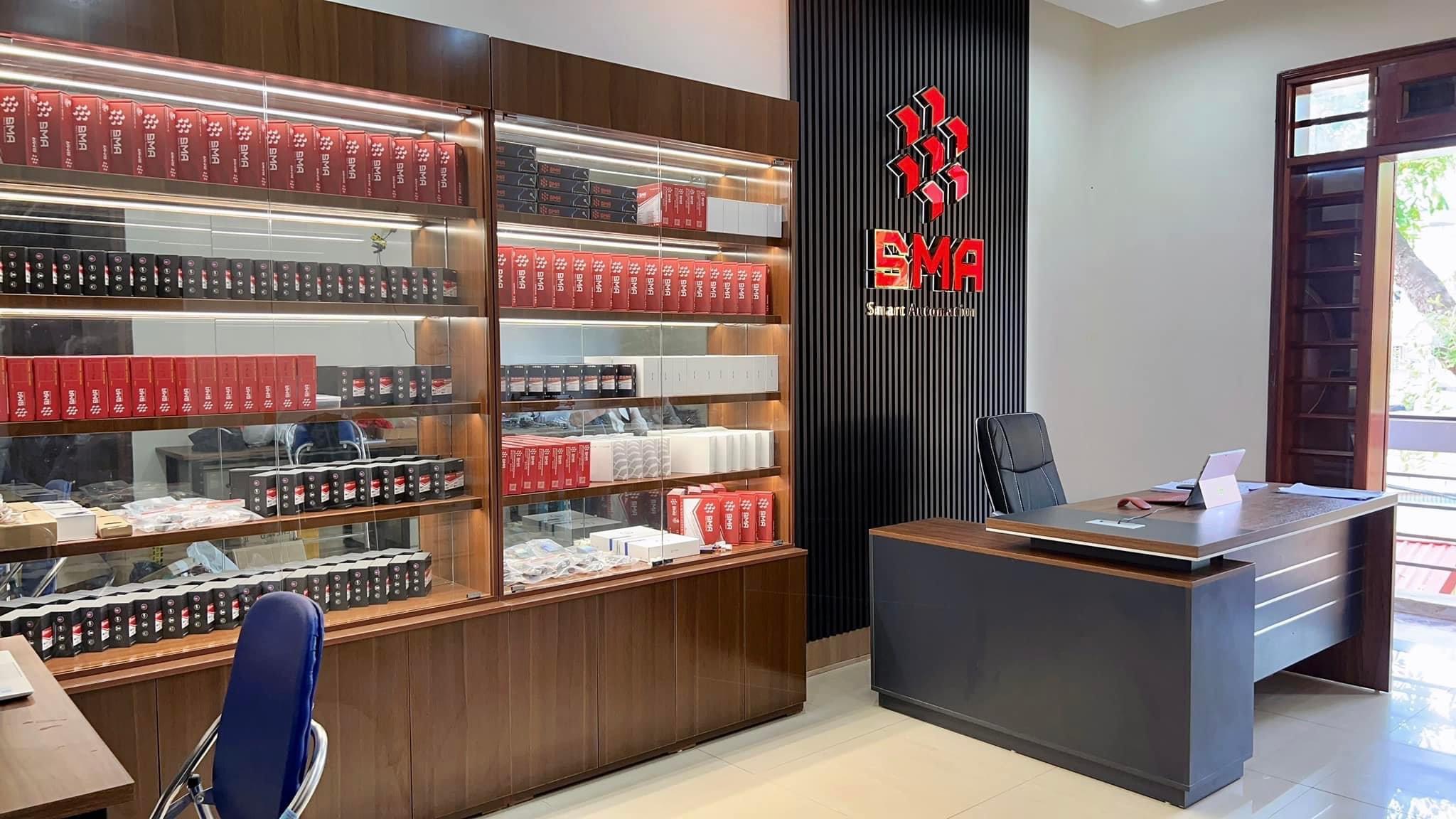 Cach-thiet-ke-trung-bay-shop-my-pham-dep-thu-hut-khach-hang-tppnoithat-ha-noi-hcm