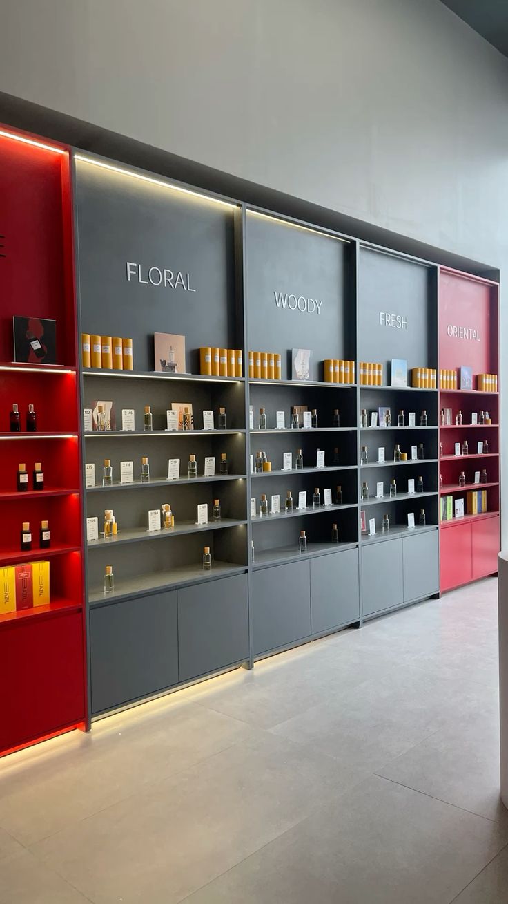 mau-thiet-ke-my-pham-dep-xuong-noi-that-thi-cong-cua-hang-my-pham-ha-noi-ho-chi-minh