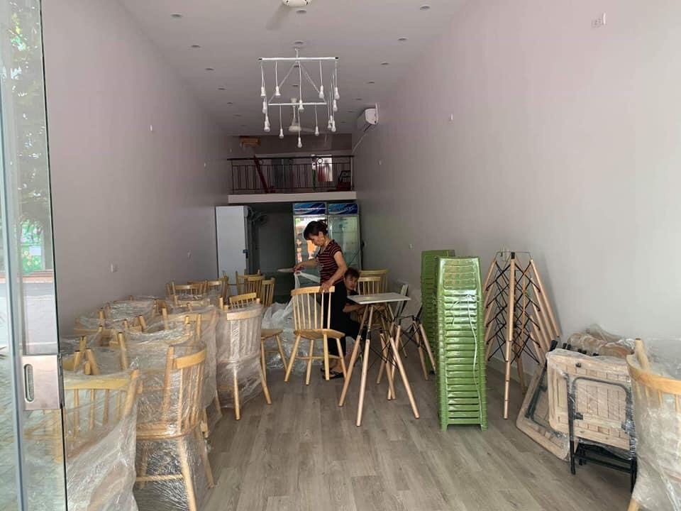 dia-chi-ban-ban-ghe-cafe-tra-sua-dep-gia-re-tai-ha-noi